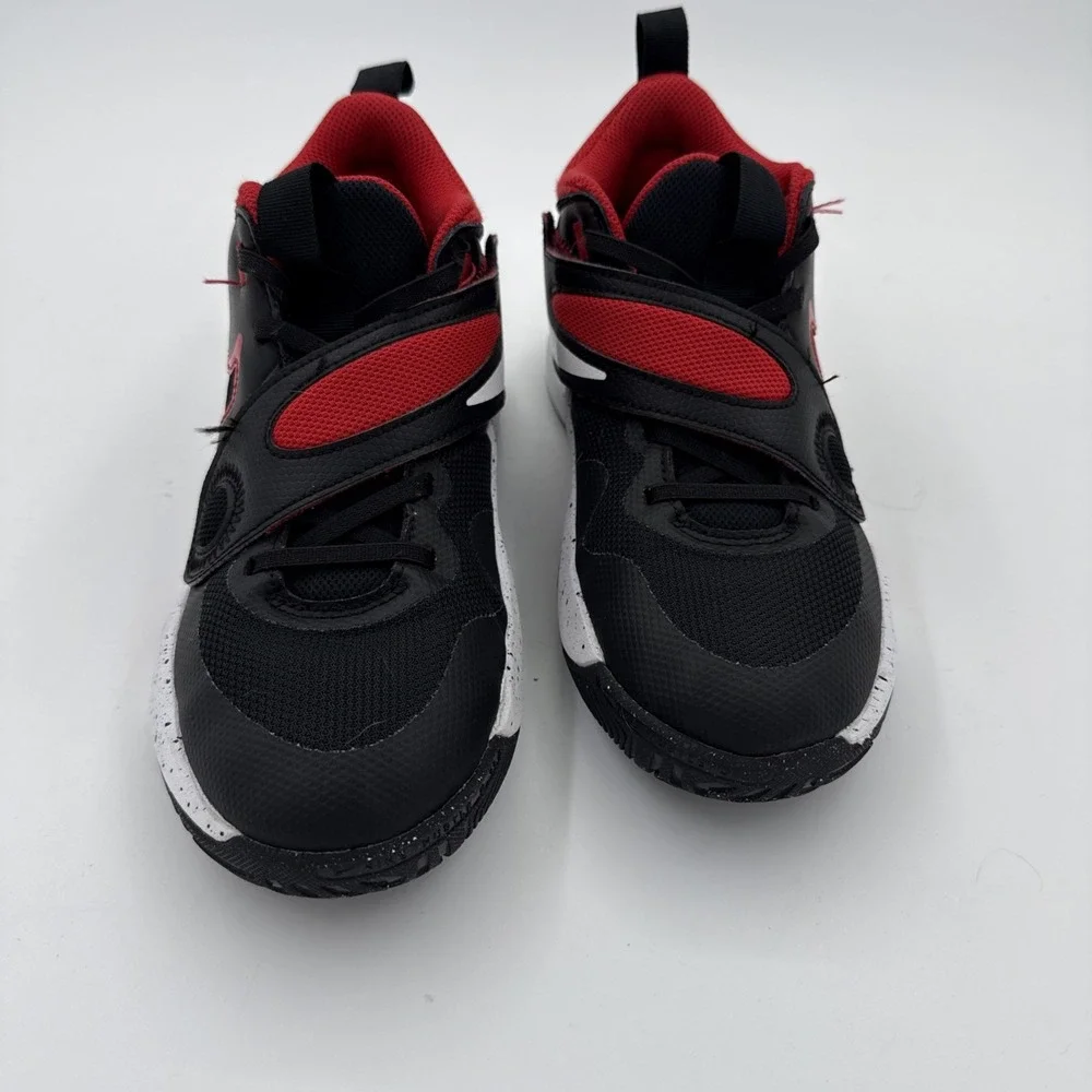 Nike Sneakers Team Hustle 4.5Y Youth Boys Basketball Shoes D11 RED DV8994-003